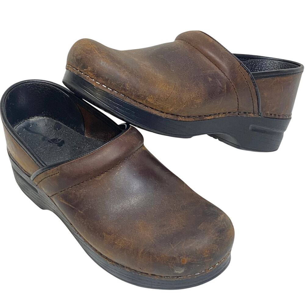 Dansko Professional Oiled Leather Clogs Womens 39 (8.5-9) Antique Brown Slip On